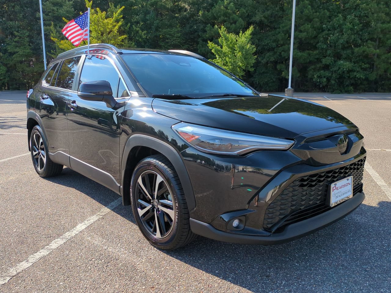 Used 2024 Toyota Corolla Cross AWD Hybrid w/ Convenience Package image 2