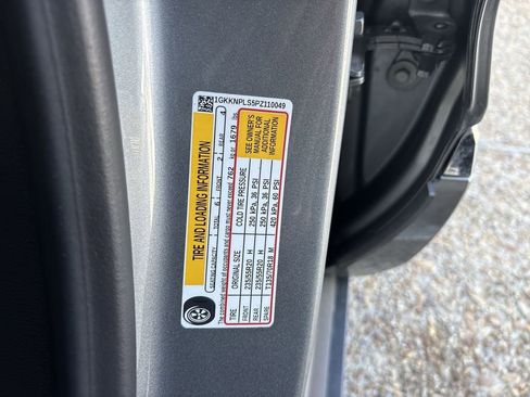 Certified 2023 GMC Acadia Denali w/ Denali Ultimate Package FWD image 35