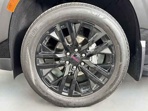 Used 2023 GMC Yukon Denali image 34