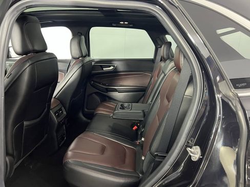 Used 2020 Ford Edge Titanium w/ Equipment Group 301A image 25