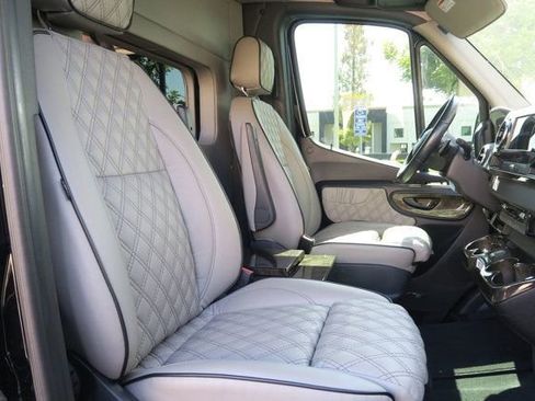 Used 2020 Mercedes-Benz Sprinter 3500 image 9