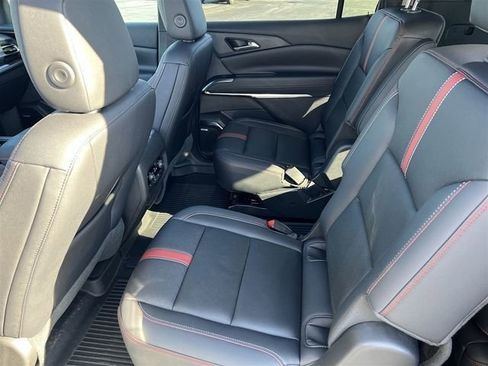 Used 2024 Chevrolet Traverse RS w/ LPO, Floor Liner Package AWD/4WD image 33