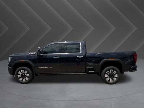 New 2025 GMC Sierra 2500 Denali w/ Denali Reserve Package image 3
