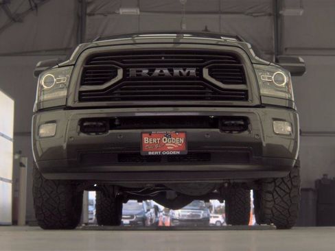 Used 2018 RAM 2500 Laramie w/ Sport Appearance Group AWD/4WD image 3