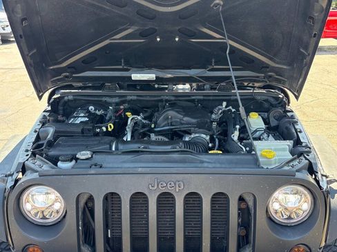 Used 2015 Jeep Wrangler Unlimited Sport w/ Quick Order Package 24S AWD/4WD image 27