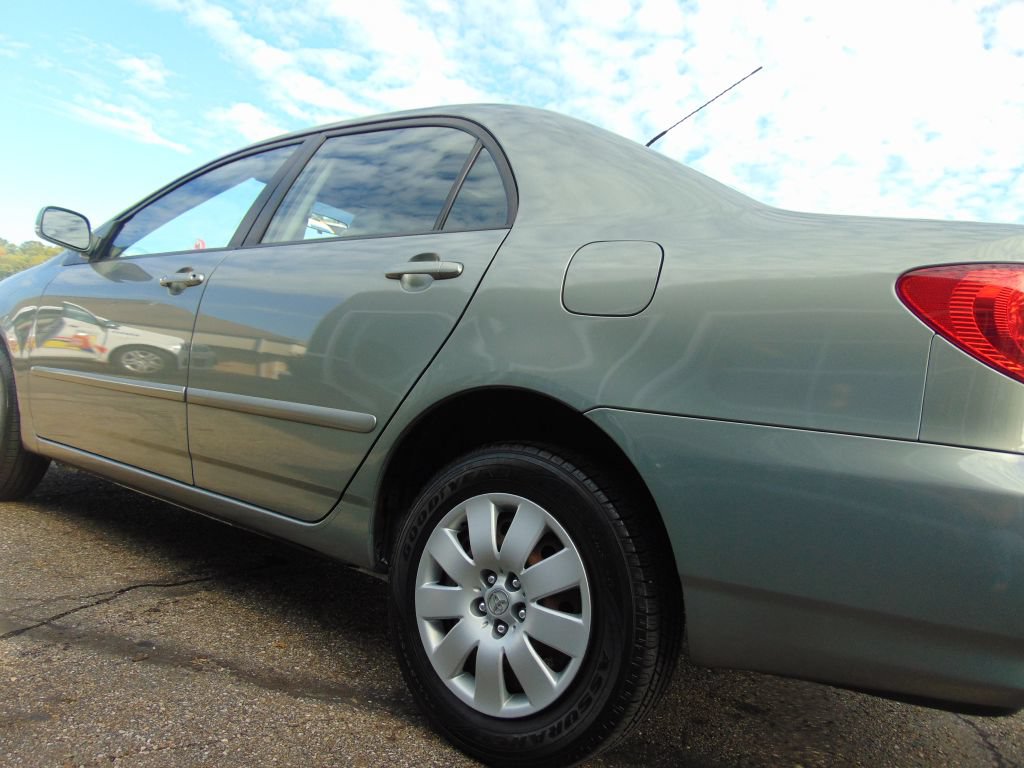 Used 2004 Toyota Corolla LE FWD image 16