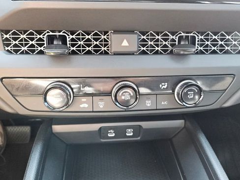 Certified 2025 Honda Accord LX image 19