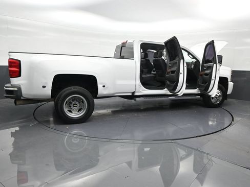 Used 2019 Chevrolet Silverado 3500 High Country w/ Duramax Plus Package AWD/4WD image 33