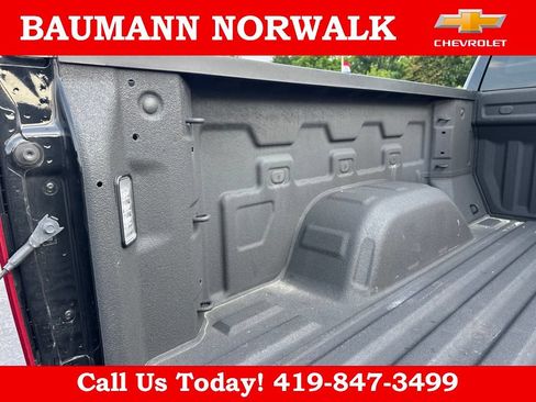 Used 2023 Chevrolet Silverado 1500 RST AWD/4WD image 15