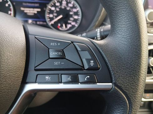 Used 2024 Nissan Sentra SV image 13