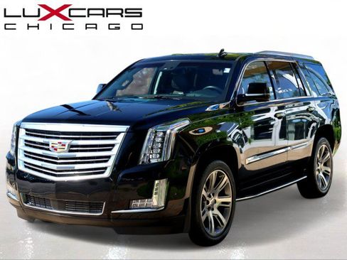 Used 2017 Cadillac Escalade Luxury AWD/4WD image 3