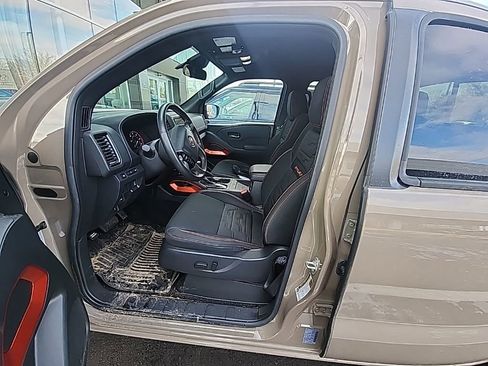 Used 2024 Nissan Frontier PRO-4X w/ Pro Convenience Package image 5