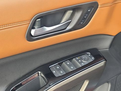 New 2025 Nissan Pathfinder Platinum w/ Cargo Package image 14