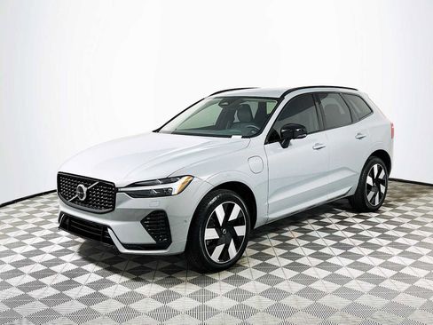 Used 2025 Volvo XC60 T8 Plus w/ Protection Package Premier image 3