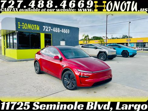 Used 2026 Tesla Model Y AWD image 1