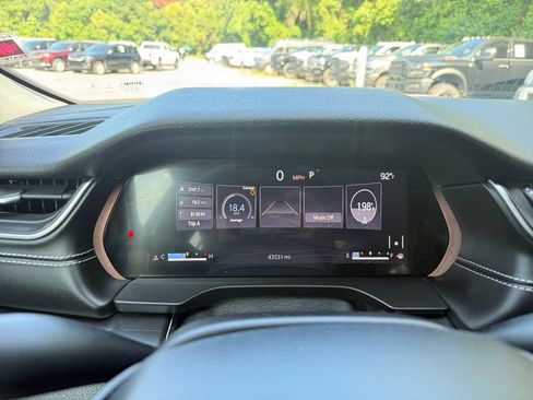 Used 2021 Jeep Grand Cherokee L Laredo w/ Luxury Tech Group I AWD/4WD image 20