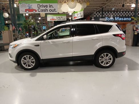 Used 2018 Ford Escape SEL w/ Ford Safe & Smart Package AWD/4WD image 15