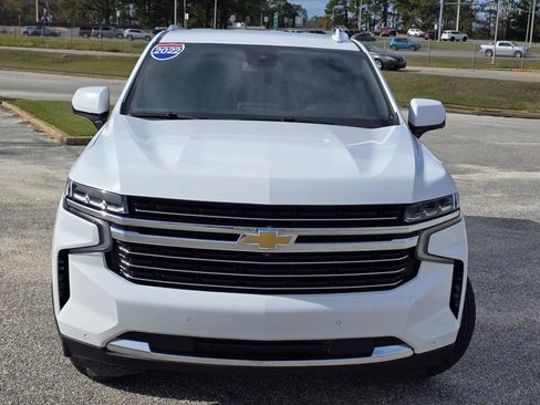 Used 2023 Chevrolet Suburban LT w/ Luxury Package image 2