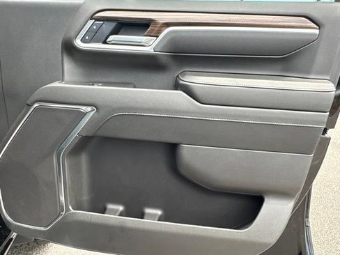 Used 2025 Chevrolet Silverado 2500 LT w/ Z71 Chrome Sport Edition AWD/4WD image 14