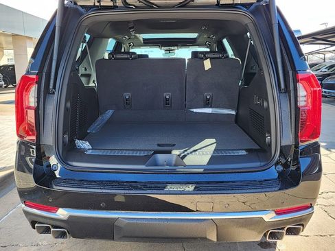 New 2026 GMC Yukon XL Denali w/ Denali Reserve Package image 60