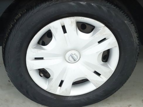 Used 2012 Nissan Versa 1.8 S w/ Plus Pkg image 37