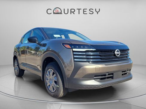 New 2026 Nissan Kicks S image 5