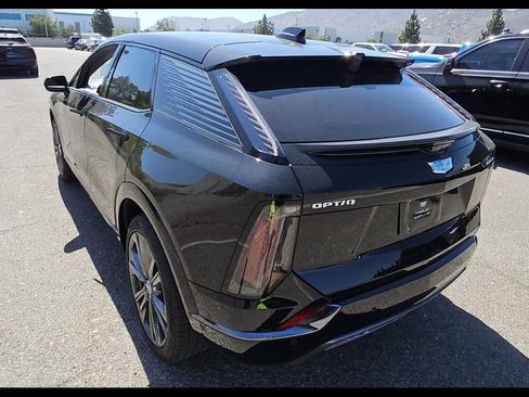 Used 2025 Cadillac Optiq Sport 2 AWD/4WD image 8