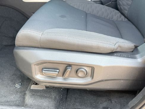 Used 2025 Toyota Tundra SR5 AWD/4WD image 16