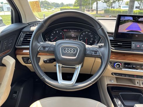 Used 2023 Audi Q5 2.0T Premium w/ Convenience Package AWD/4WD image 18