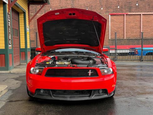 Used 2012 Ford Mustang GT Premium image 26