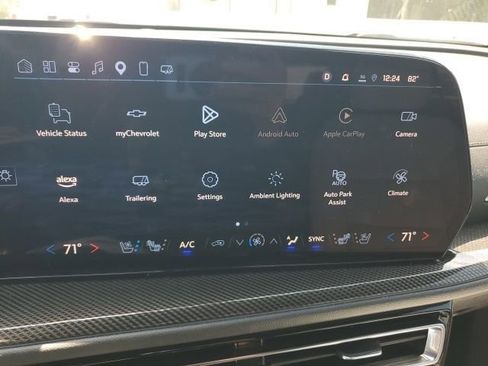 Used 2025 Chevrolet Traverse High Country FWD image 31