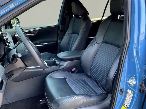 Used 2024 Toyota RAV4 XSE AWD/4WD image 8