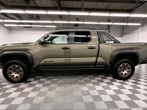 Used 2025 Toyota Tacoma Trailhunter w/ Tow Tech Package image 15