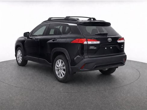 Certified 2024 Toyota Corolla Cross LE w/ Moonroof Package AWD/4WD image 3