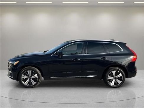 Used 2023 Volvo XC60 T8 Plus AWD/4WD image 2