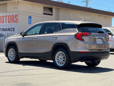 Used 2018 GMC Terrain SLE FWD image 10
