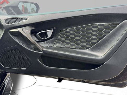 Used 2018 Lamborghini Huracan LP 580-2 RWD image 76