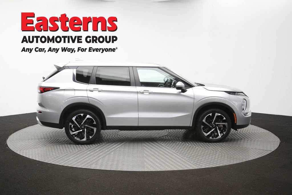 Used 2024 Mitsubishi Outlander SE FWD image 46