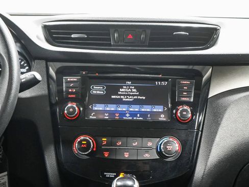 Used 2019 Nissan Rogue Sport S w/ Appearance Package image 14