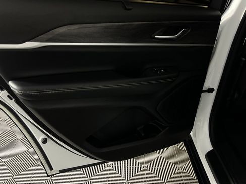 Used 2023 Jeep Grand Cherokee L Limited w/ Luxury Tech Group II image 25