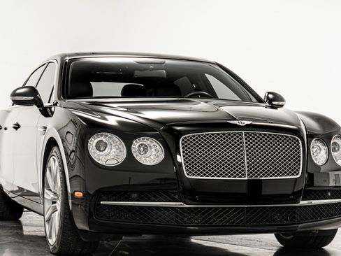 Used 2015 Bentley Flying Spur W12 image 3