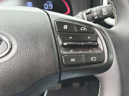 Used 2023 Hyundai Venue Limited w/ Cargo Package image 20