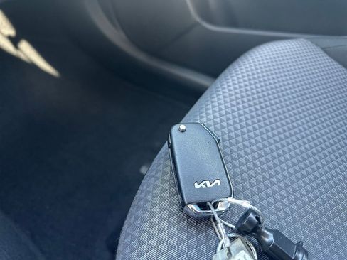 Used 2025 Kia Soul LX w/ LX Technology Package image 28