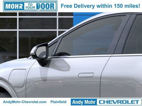 New 2025 Chevrolet Equinox EV LT image 12