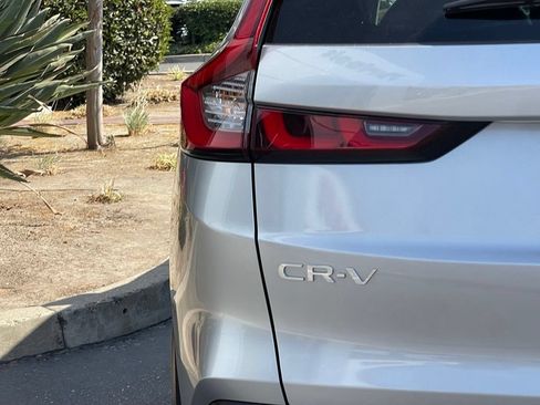 Used 2025 Honda CR-V EX-L image 4