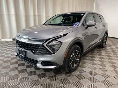 Used 2023 Kia Sportage LX image 3