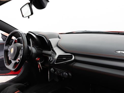 Used 2012 Ferrari 458 Italia Coupe RWD image 22
