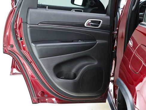 Used 2020 Jeep Grand Cherokee Limited w/ Luxury Group II image 20