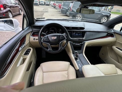 Used 2019 Cadillac XT5 Luxury AWD/4WD image 15