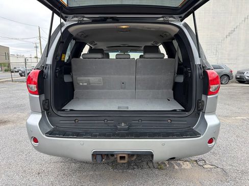 Used 2008 Toyota Sequoia Limited RWD image 9